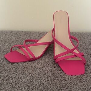 Chic Fuchsia Strappy Heels